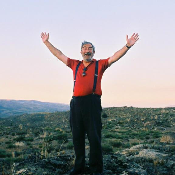 Fósforo #44 "A Musa Irregular" Fernando Assis Pacheco Quarta-feira, 15 de Fevereiro de 2017 2º andar do número 36 da Avenida de Berna